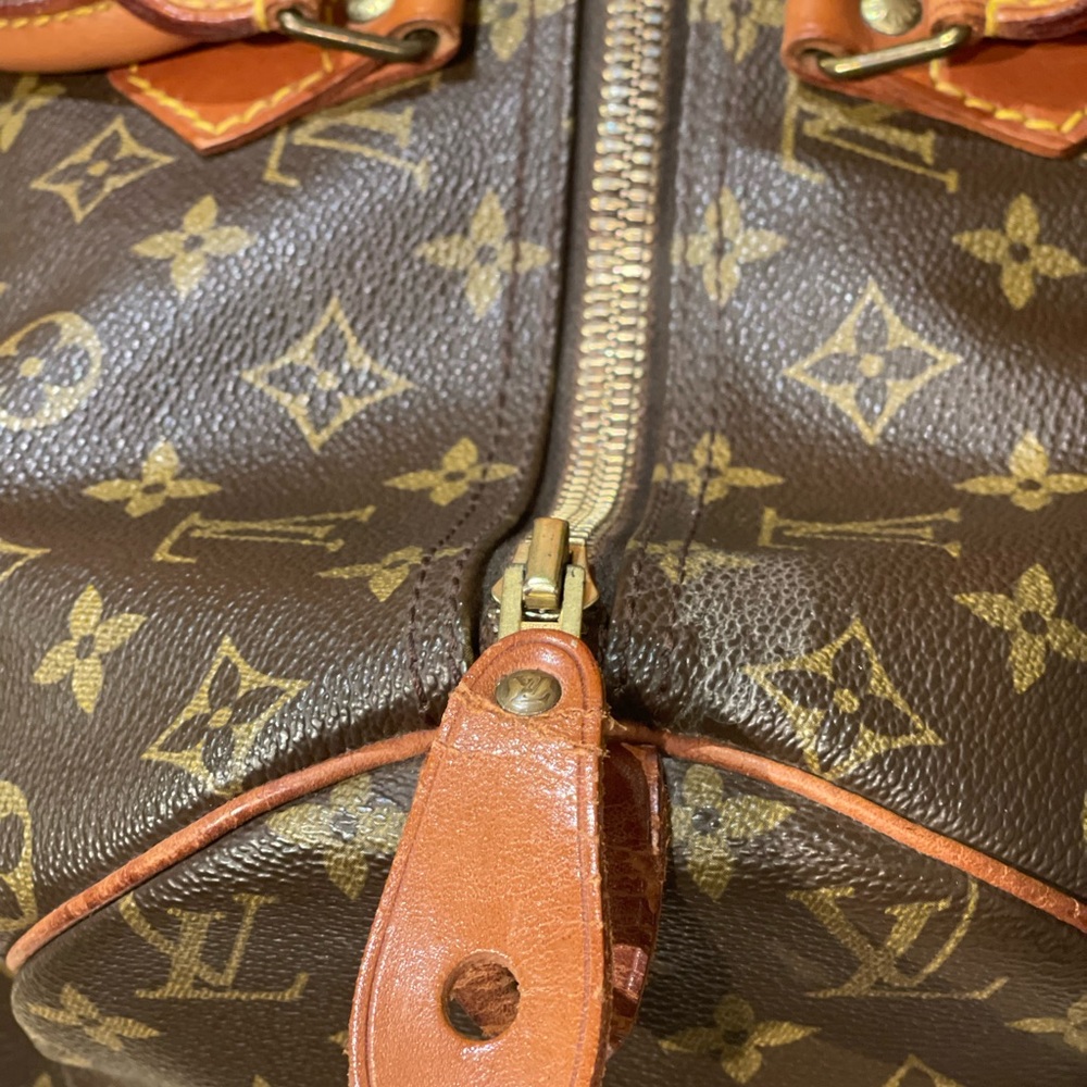 Authentic Louis Vuitton SPEEDY 40 - Picture 4 of 16